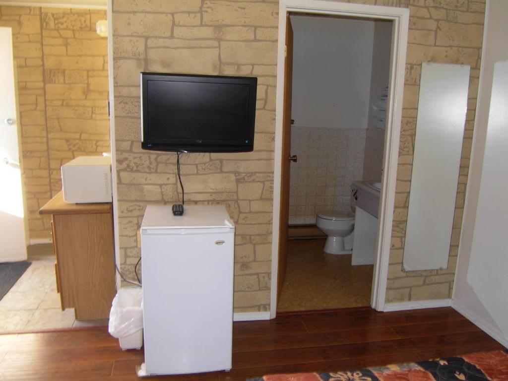 Virden Motel Room photo